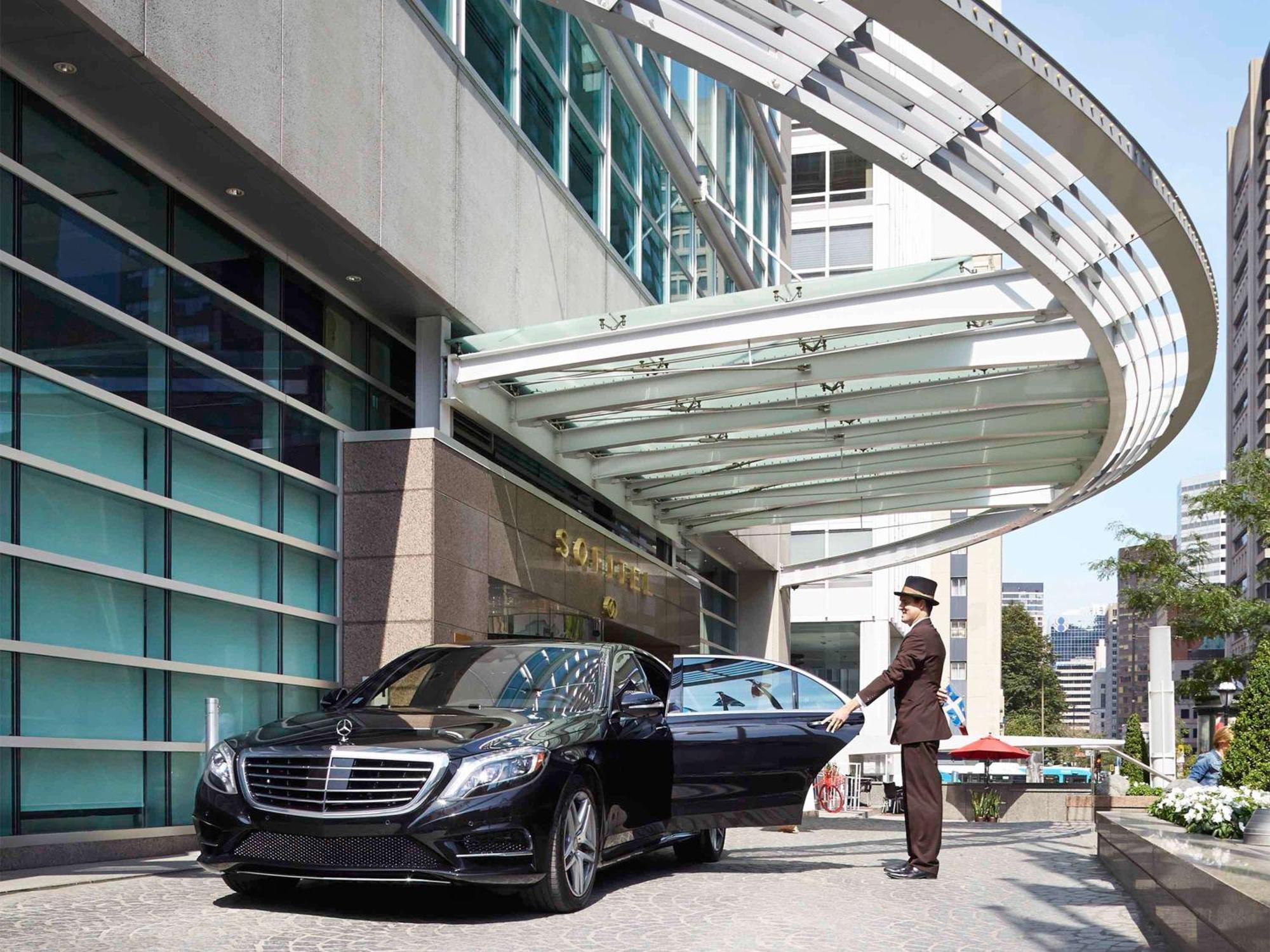 Sofitel Montreal Golden Mile Hotel Exterior photo